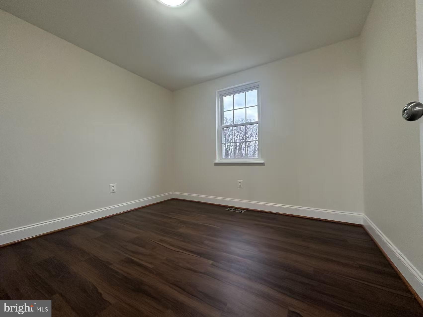 WOODBRIDGE VALLEY - Residential