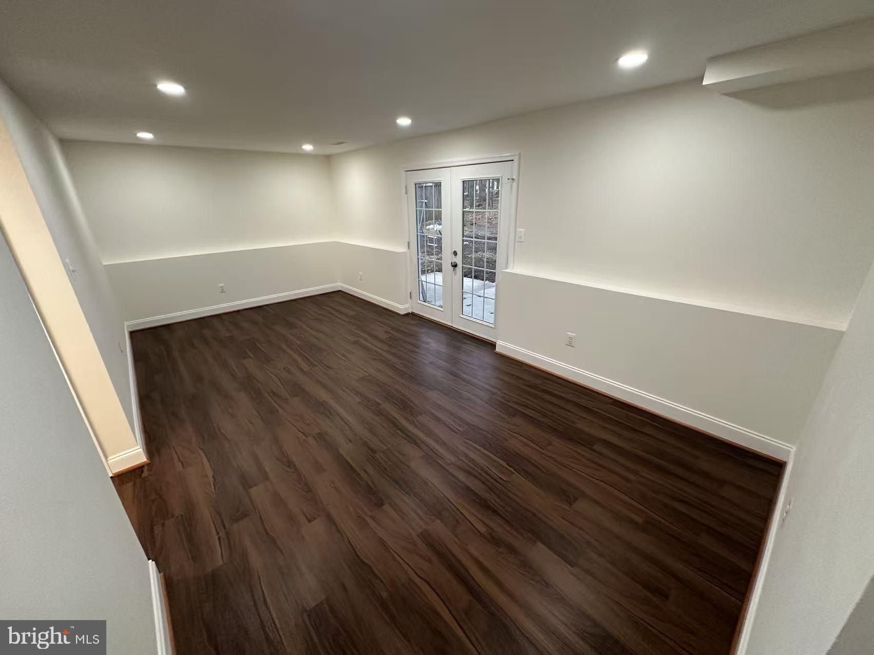 WOODBRIDGE VALLEY - Residential