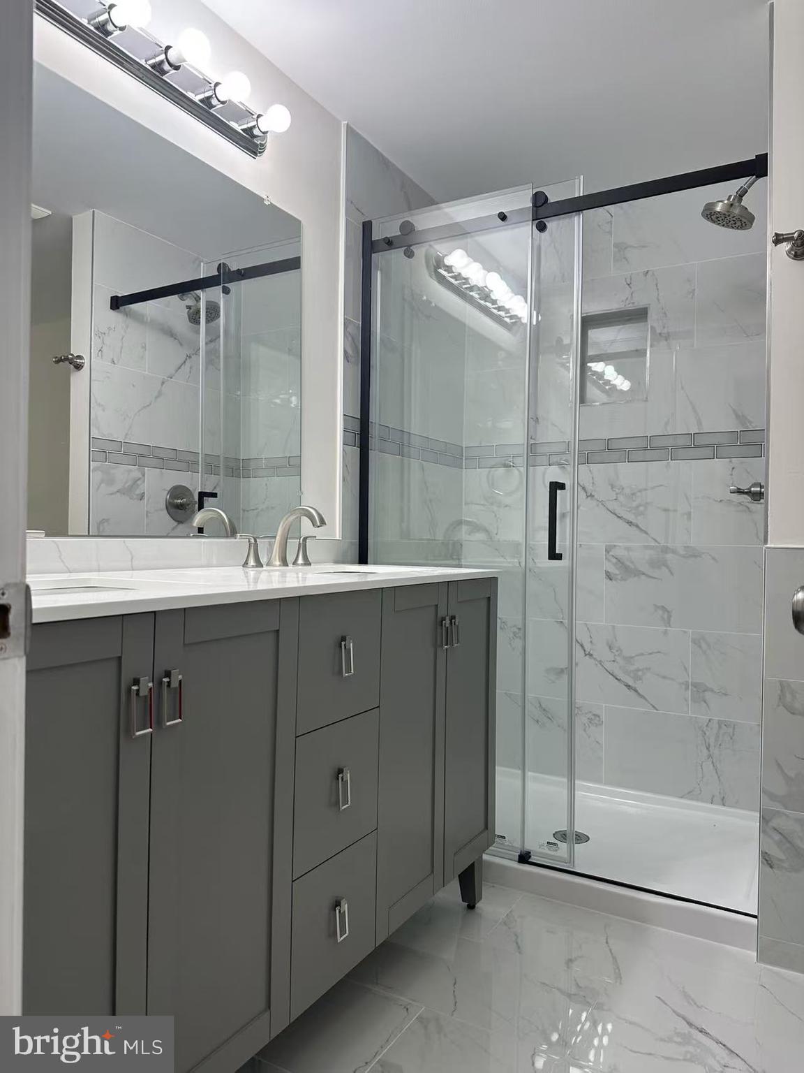 WOODBRIDGE VALLEY - Residential