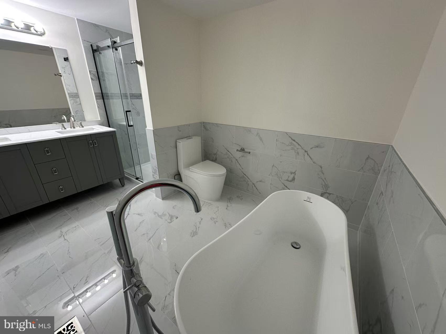 WOODBRIDGE VALLEY - Residential