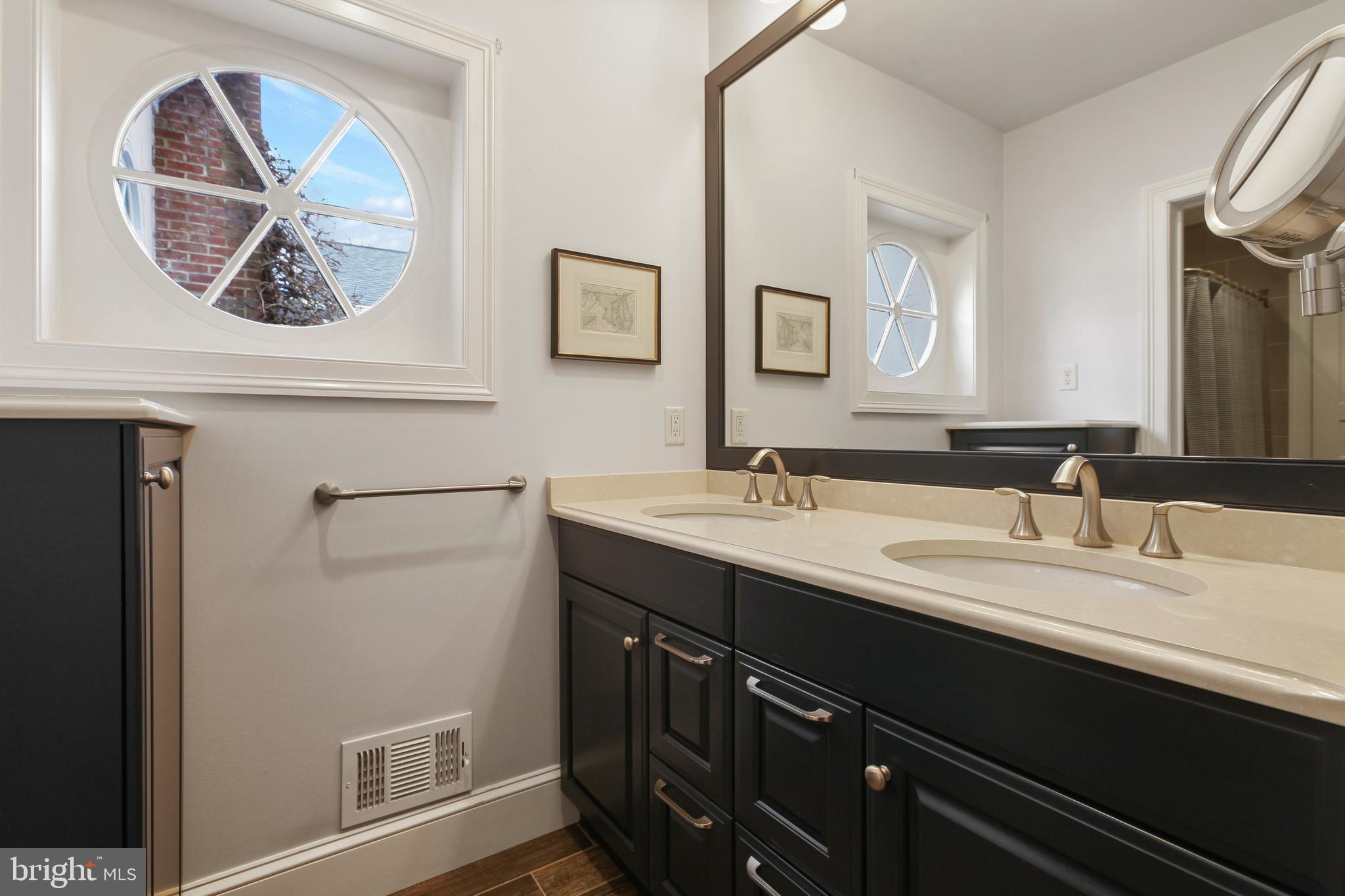 RUXTON - Residential