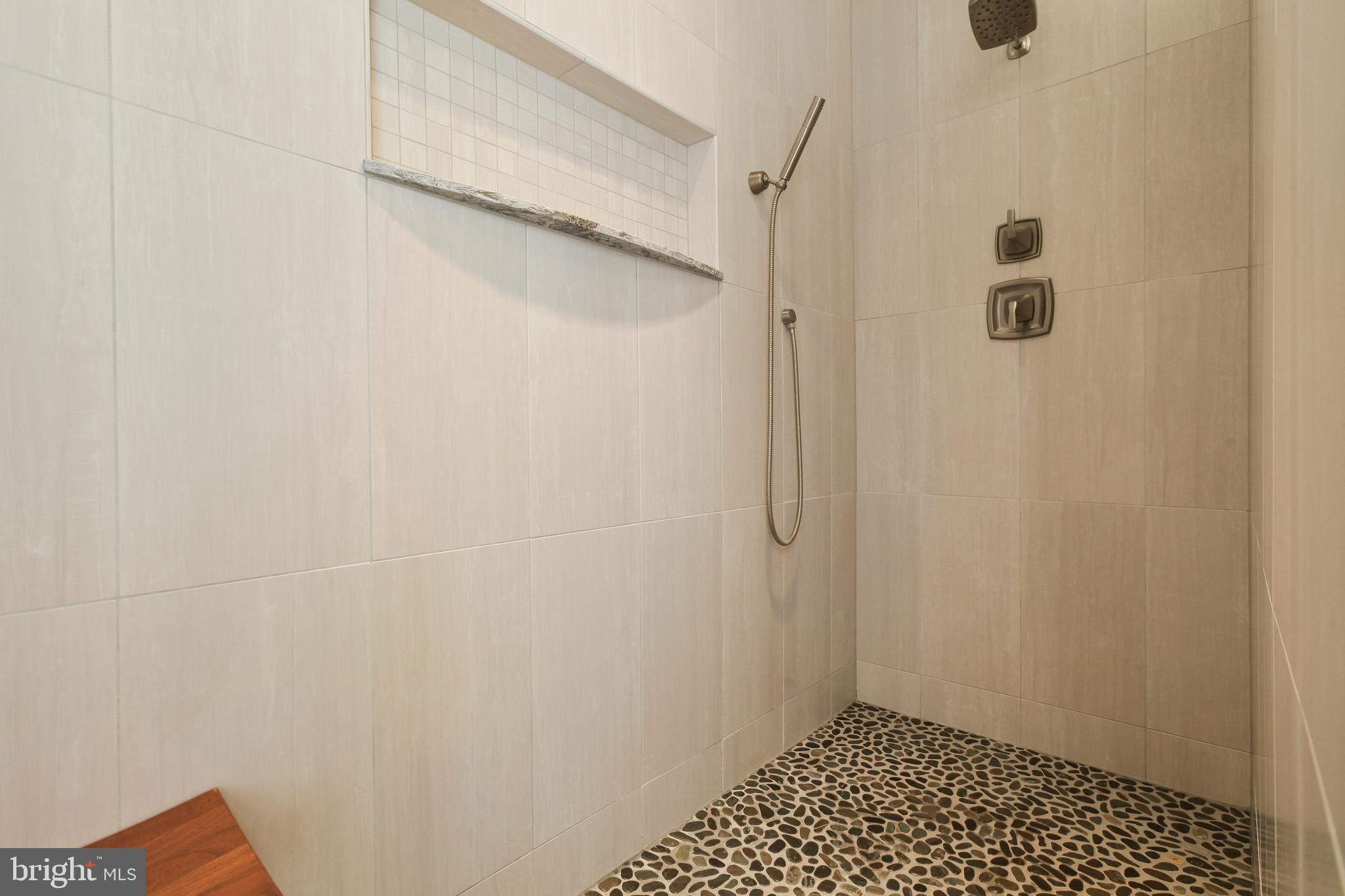 RUXTON - Residential