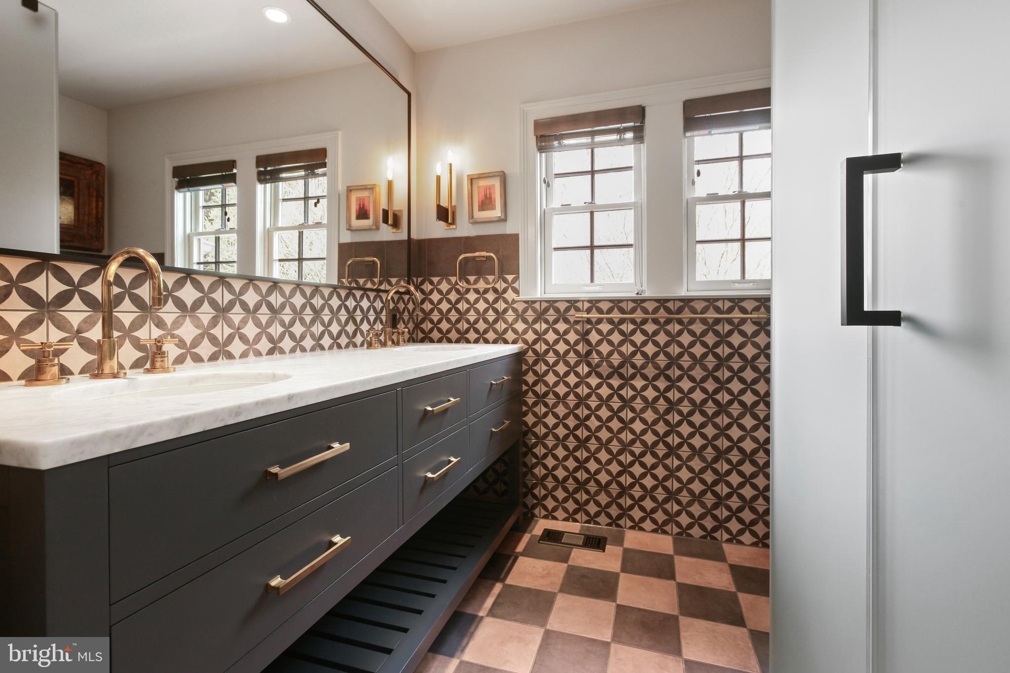 RUXTON - Residential