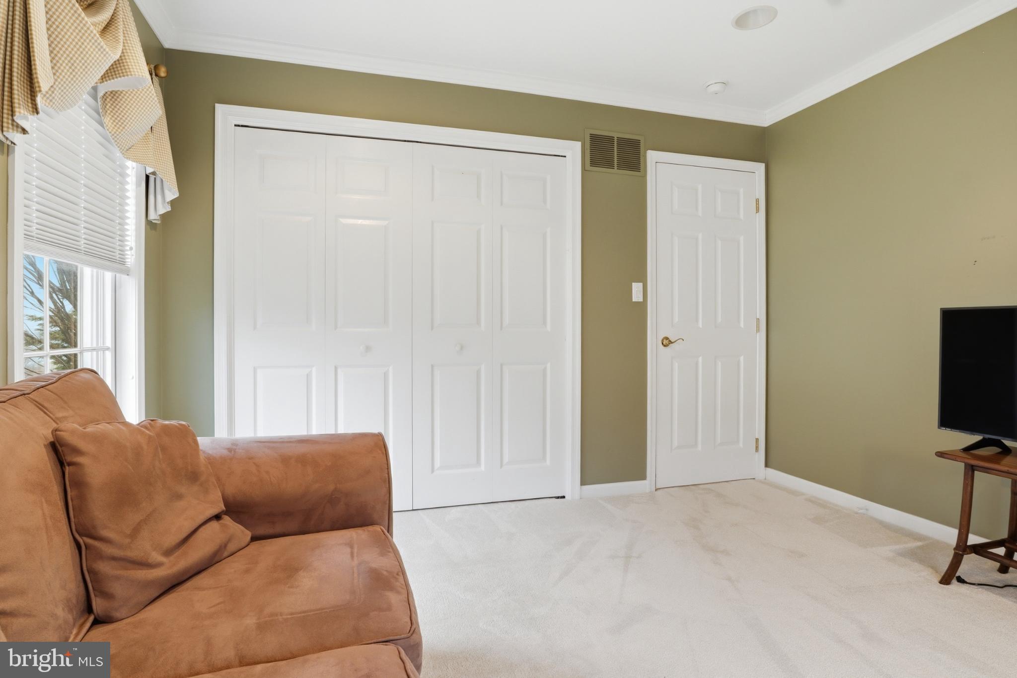 STEWARTSTOWN STATION - Residential