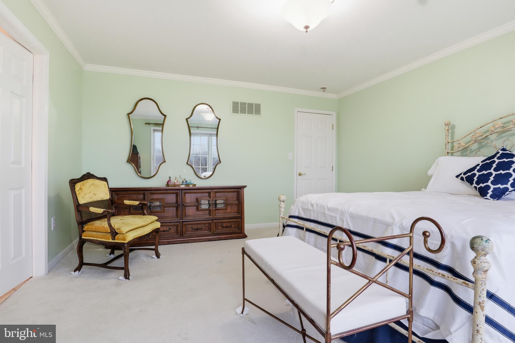 STEWARTSTOWN STATION - Residential