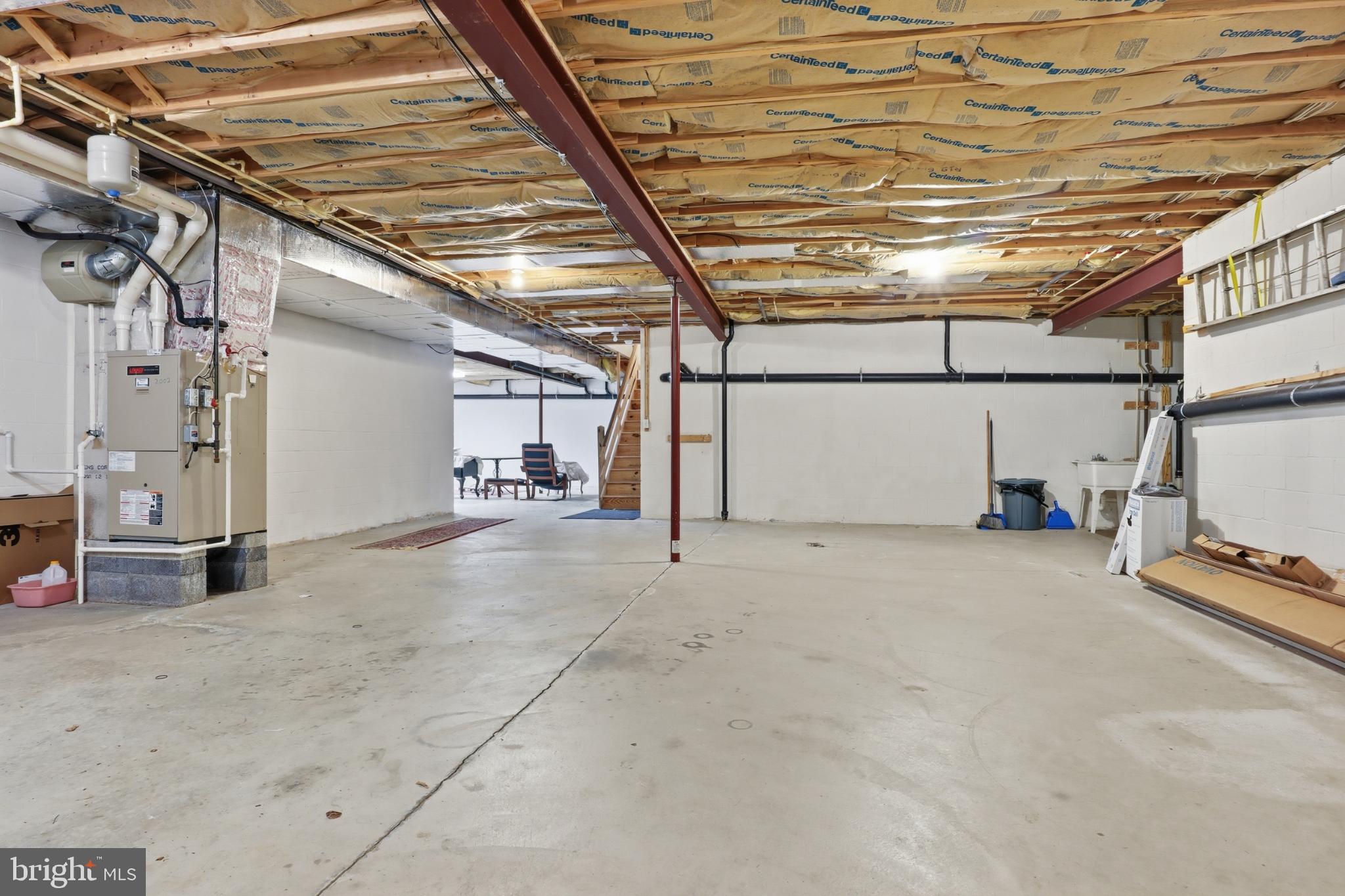 STEWARTSTOWN STATION - Residential