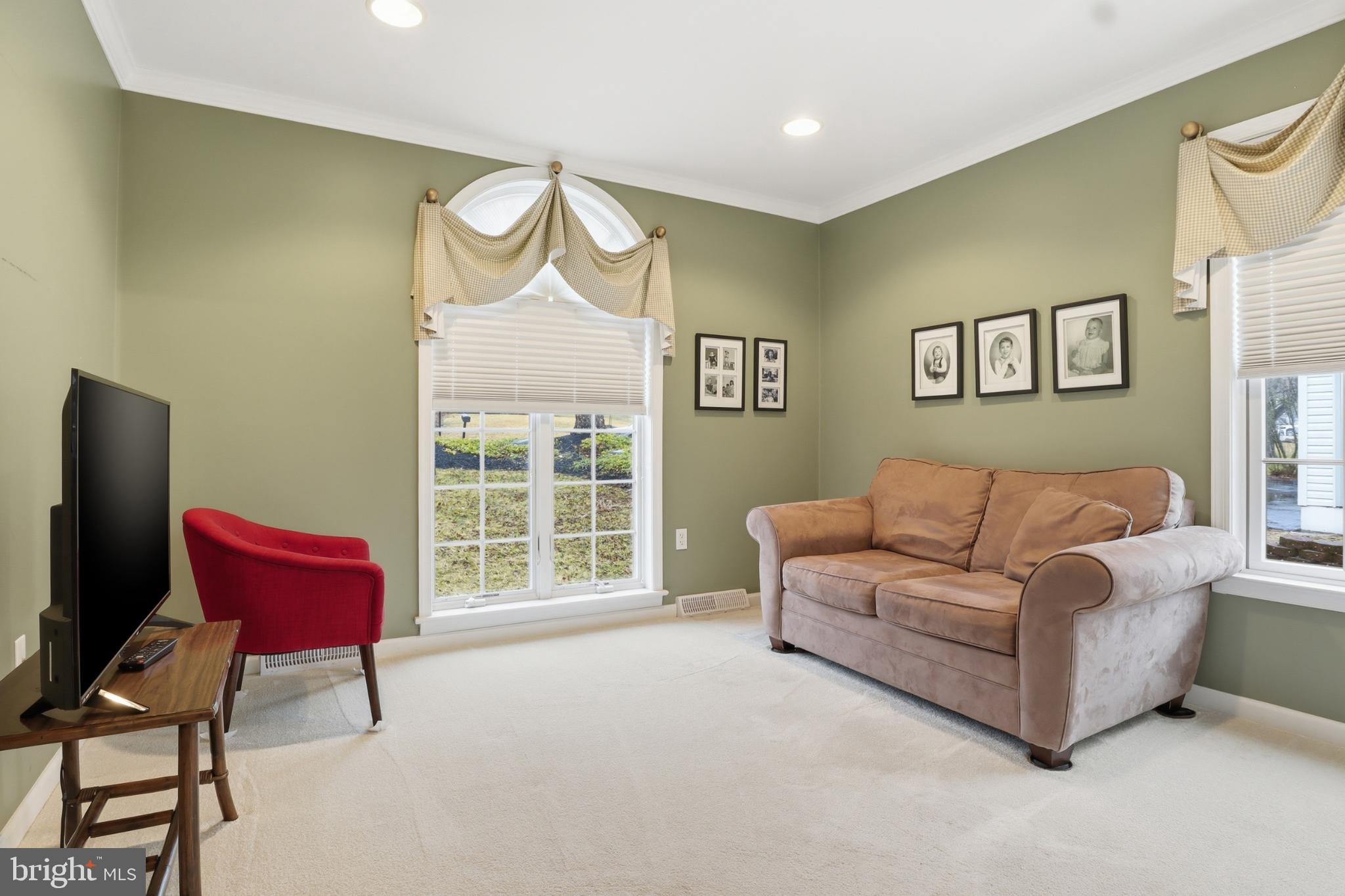 STEWARTSTOWN STATION - Residential