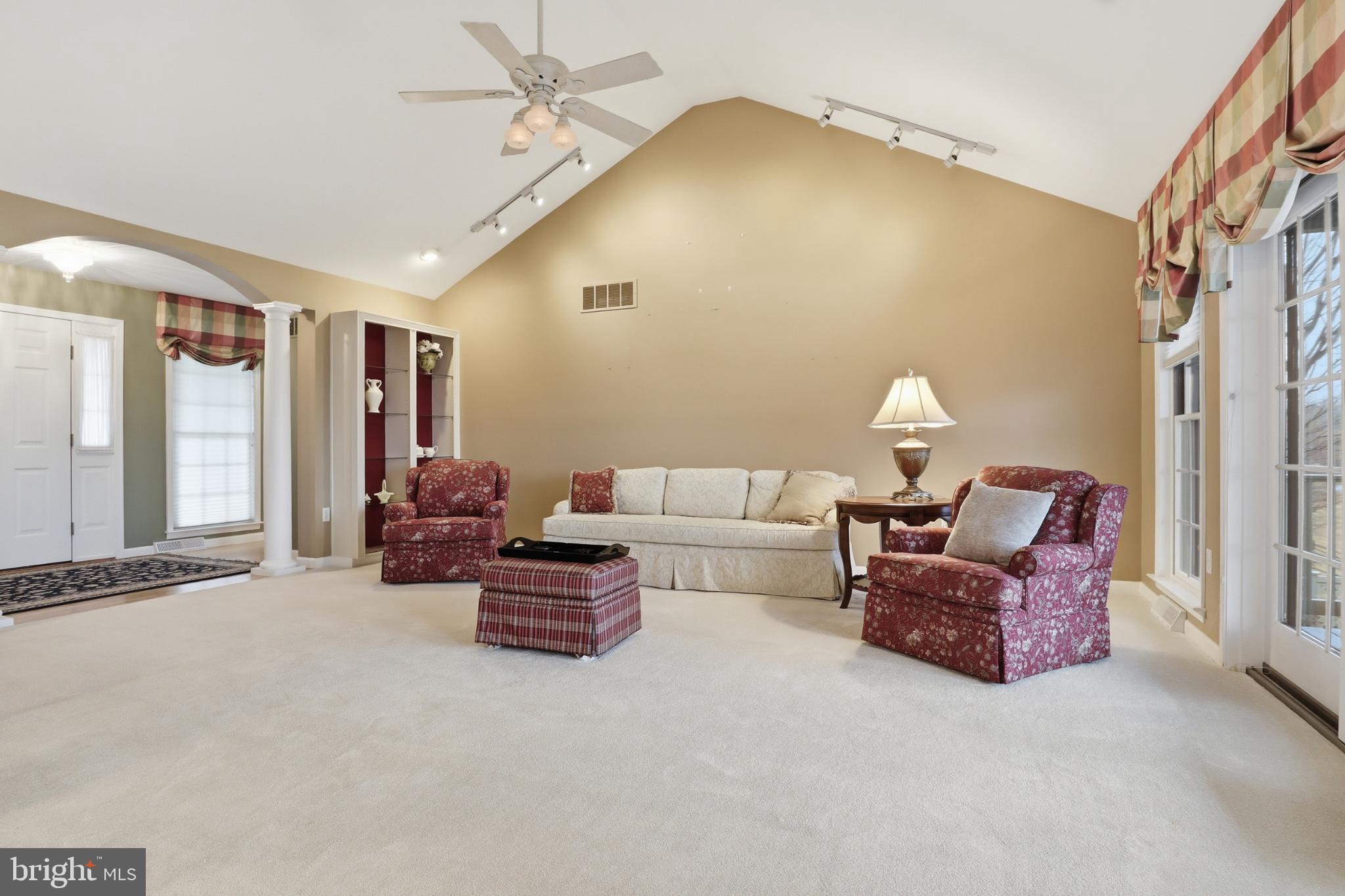 STEWARTSTOWN STATION - Residential