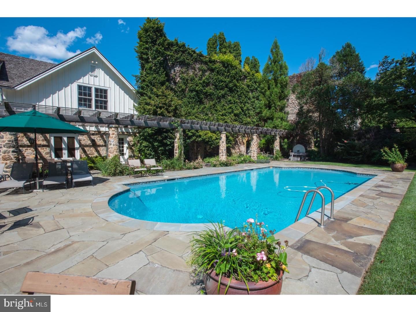 RADNOR HUNT - Residential