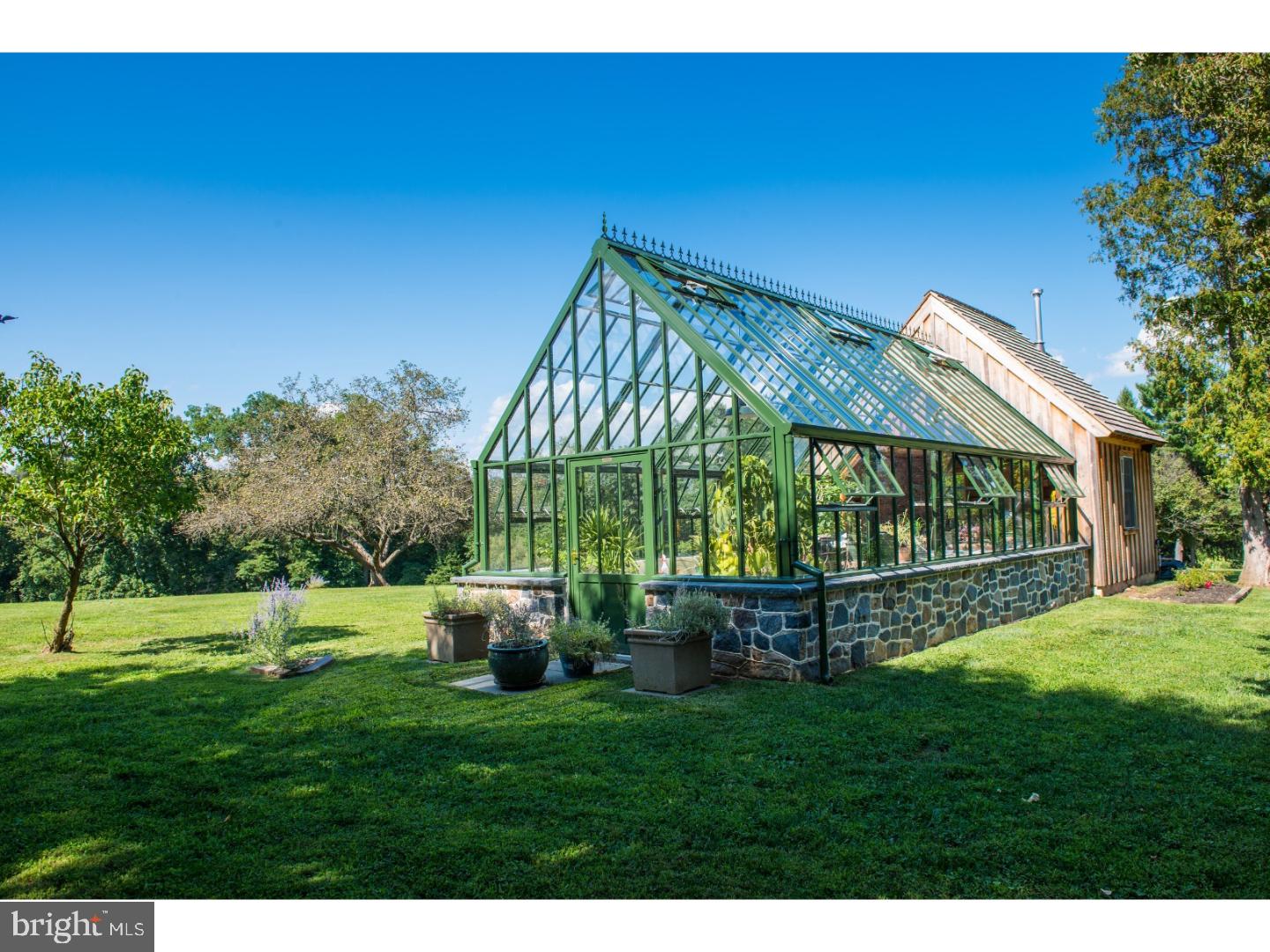 RADNOR HUNT - Residential