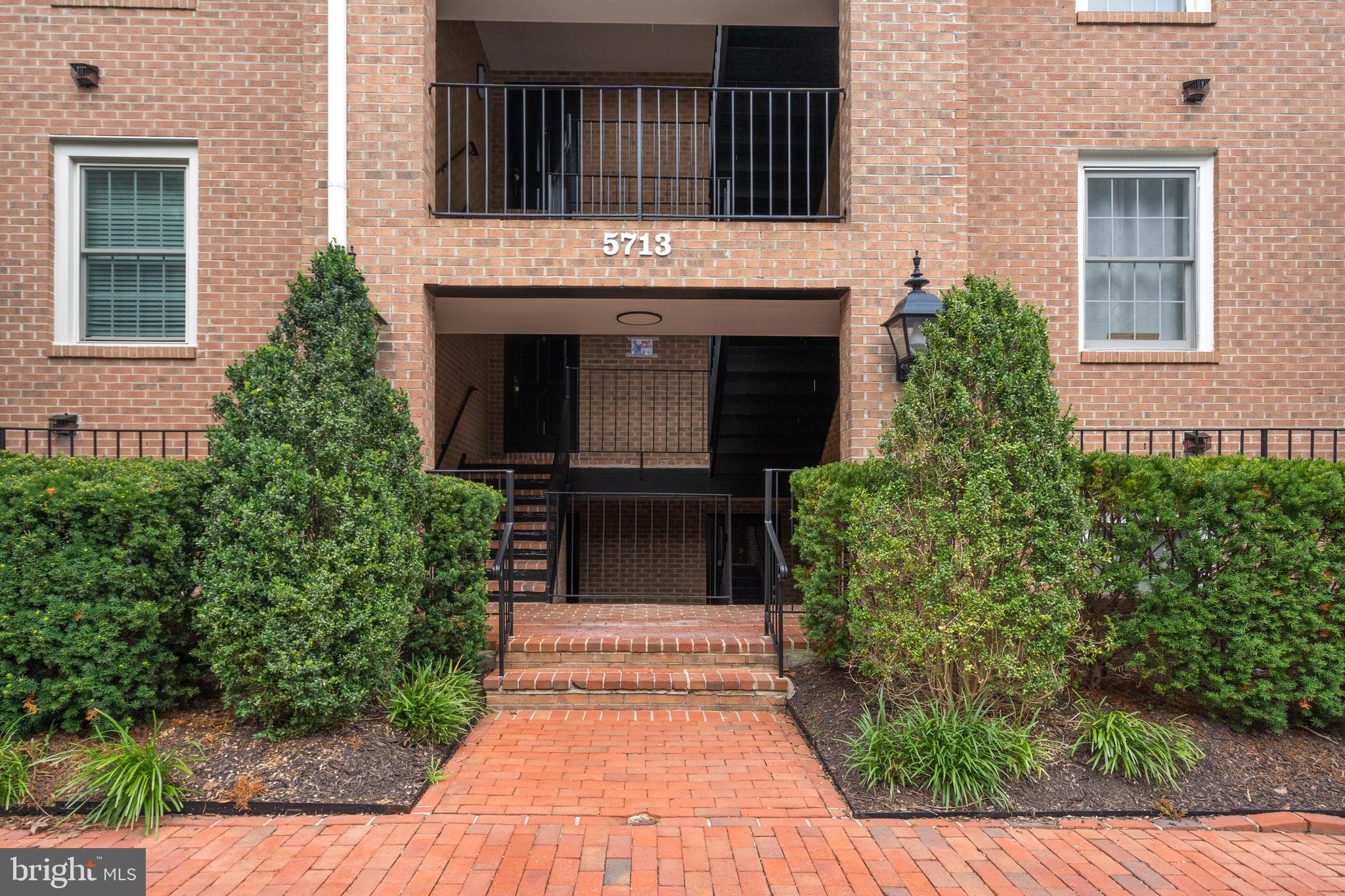 5713 BREWER HOUSE CIRCLE 302