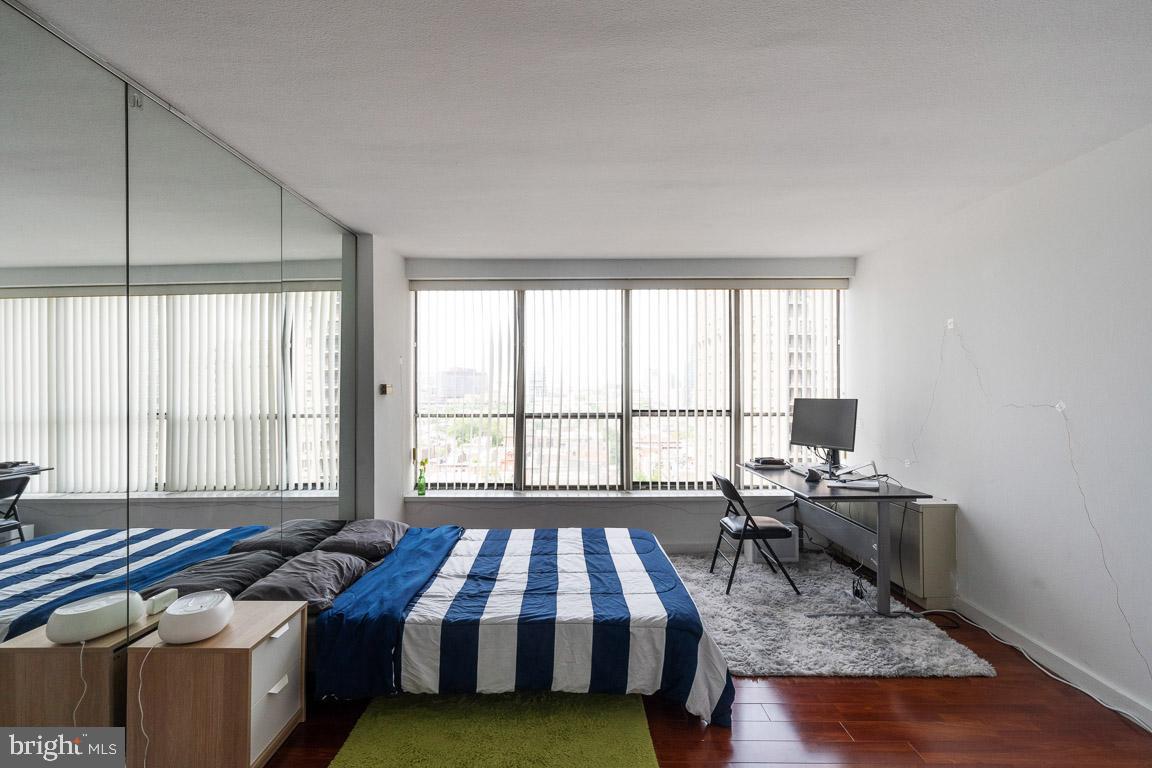 RITTENHOUSE SQUARE - Residential Lease