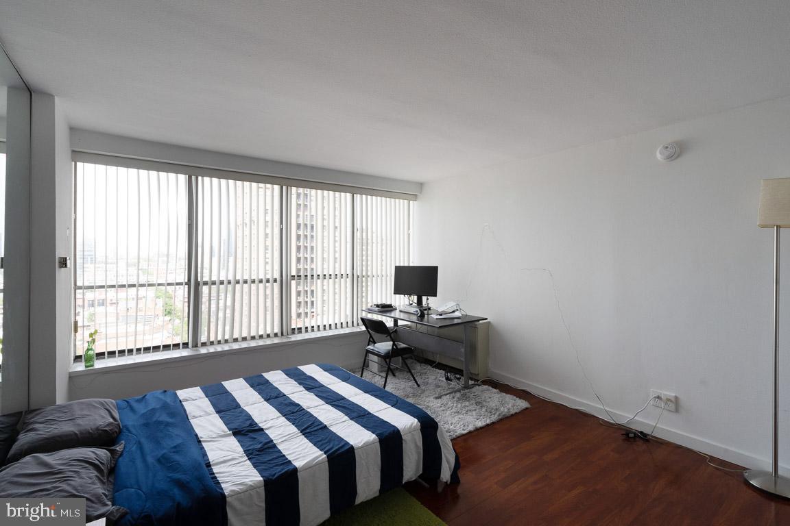 RITTENHOUSE SQUARE - Residential Lease