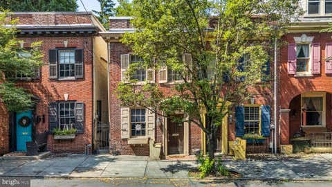 Townhouse For Sale - 347 E Orange Street<br/> LANCASTER, PA 17602