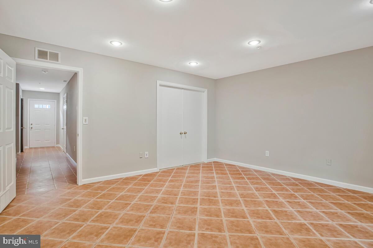 1403 PEREGRINE PATH
