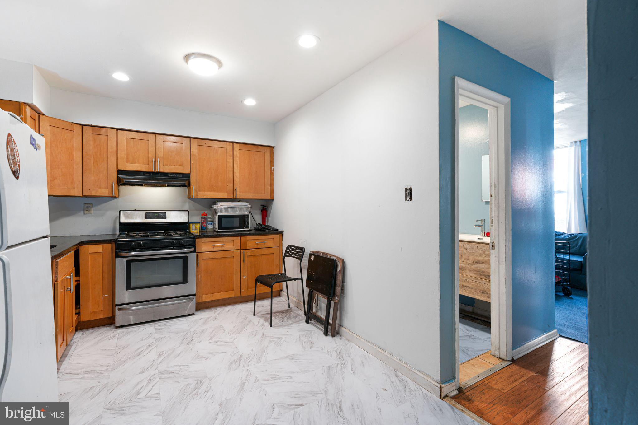 STRAWBERRY MANSION - Residential