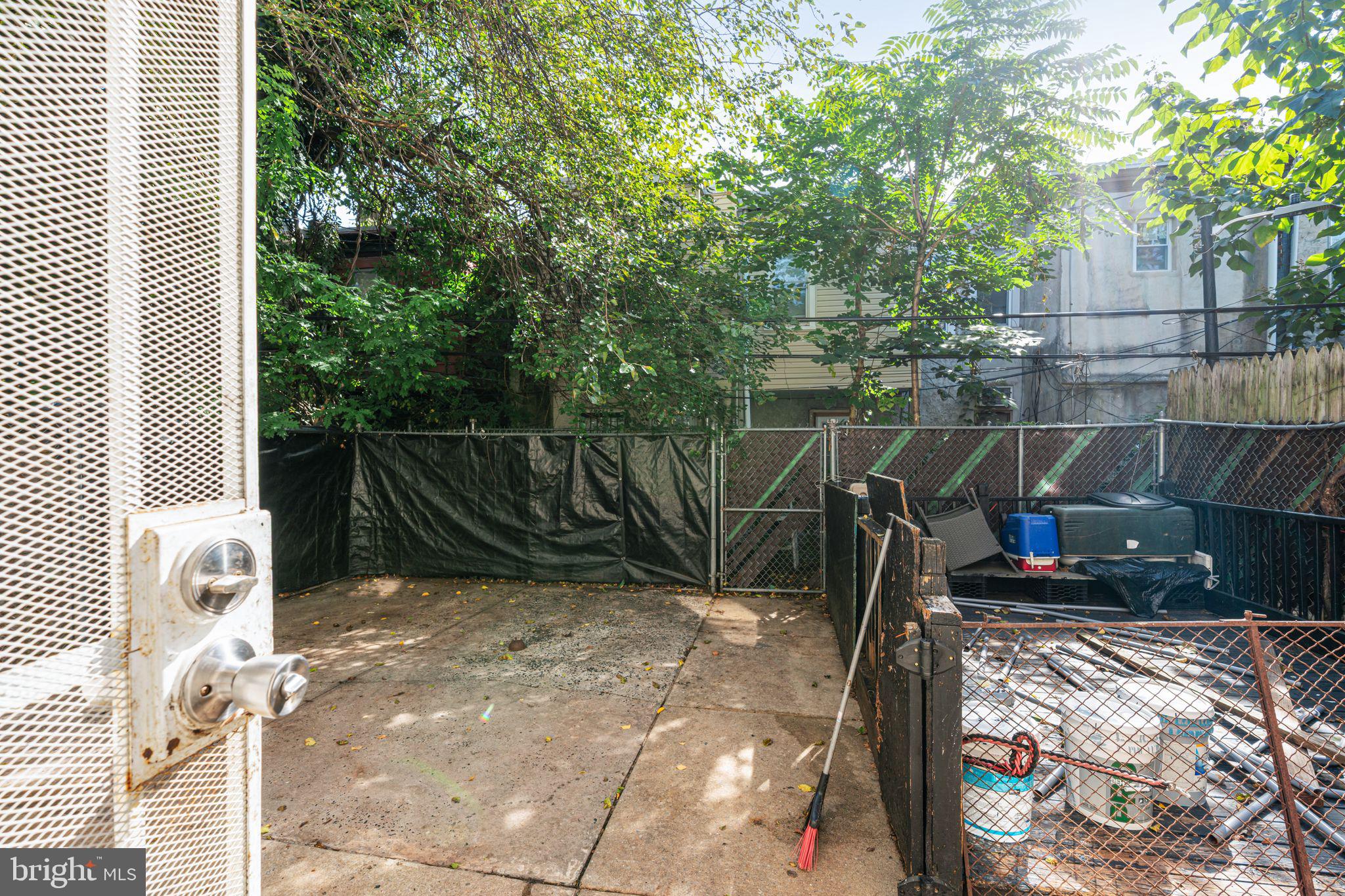 STRAWBERRY MANSION - Residential