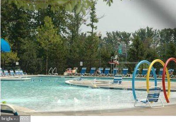 BROADLANDS SOUTH - Residential Lease