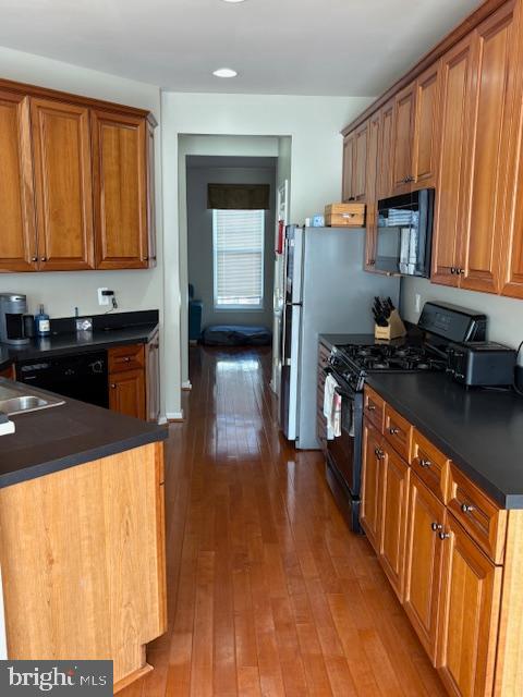 BROADLANDS SOUTH - Residential Lease