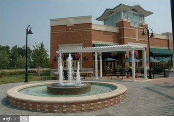 BROADLANDS SOUTH - Residential Lease