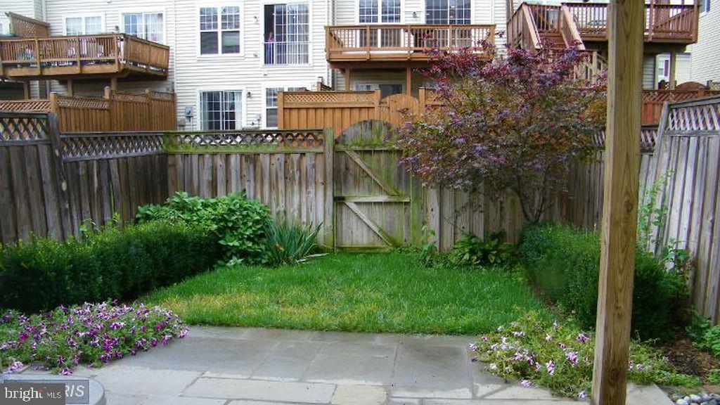 BROADLANDS SOUTH - Residential Lease