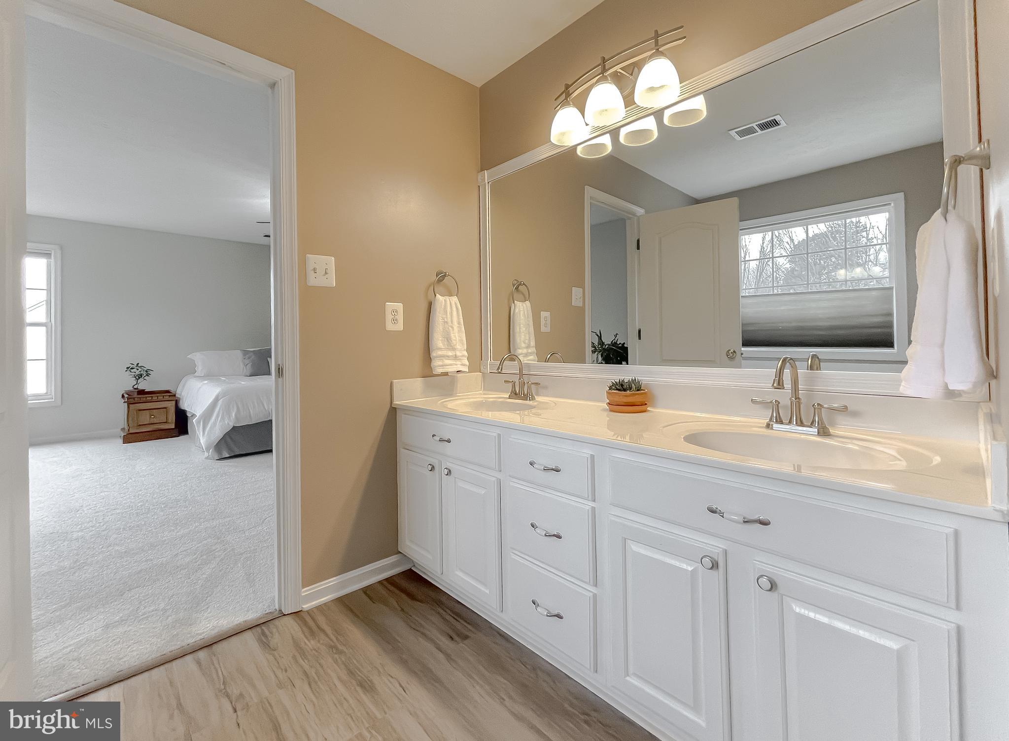 HILLMEADE - Residential