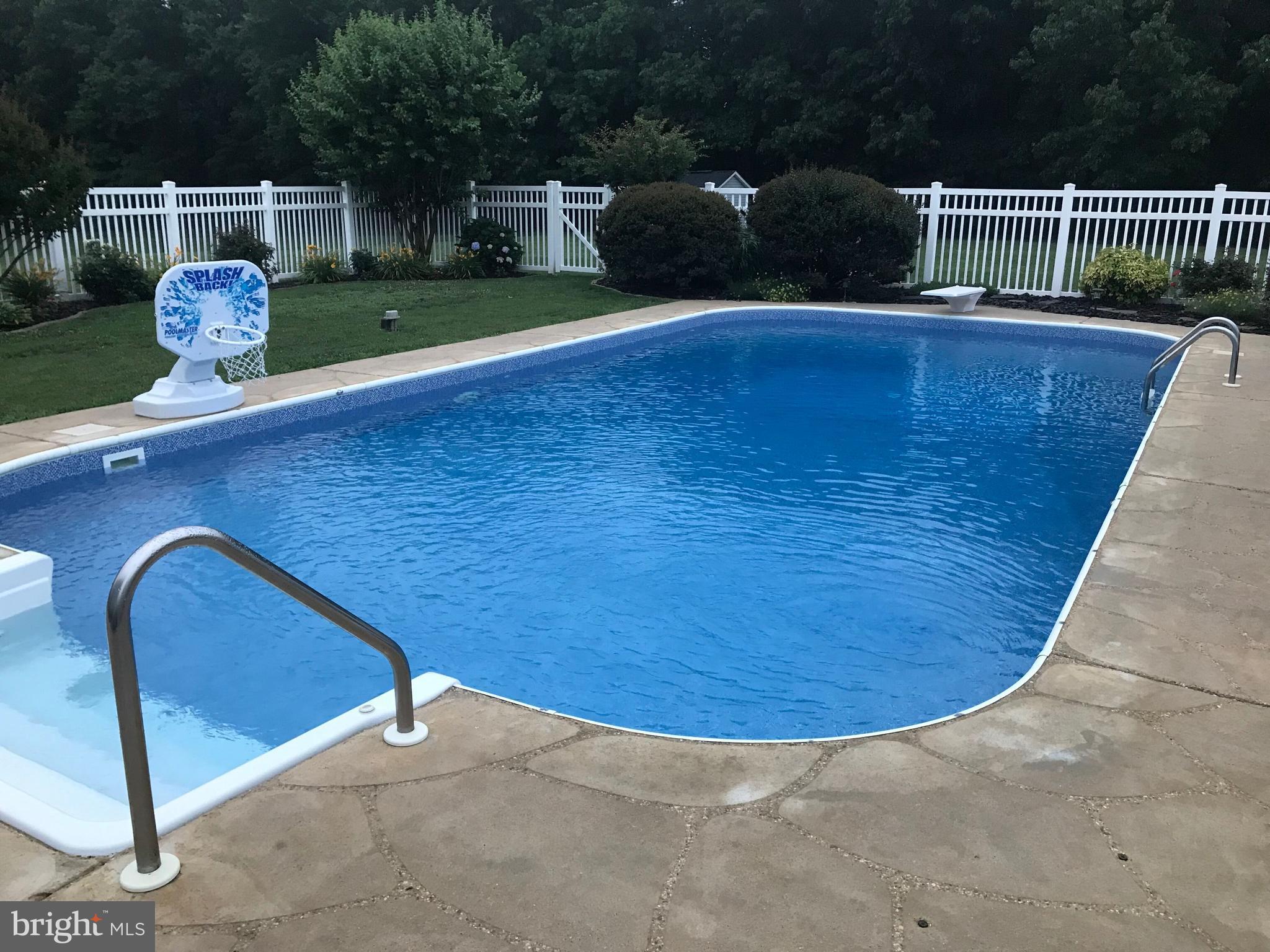 HILLMEADE - Residential