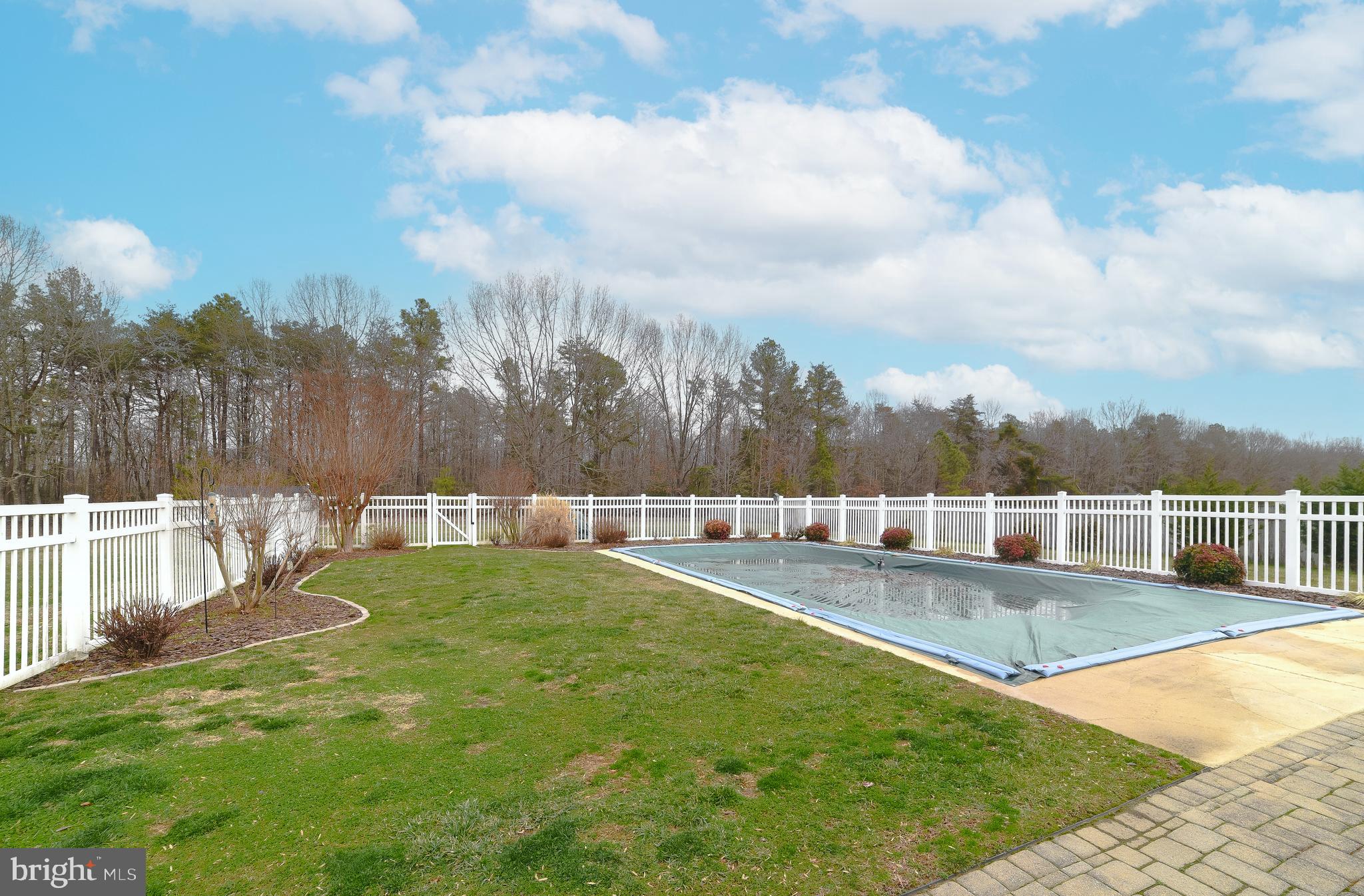 HILLMEADE - Residential