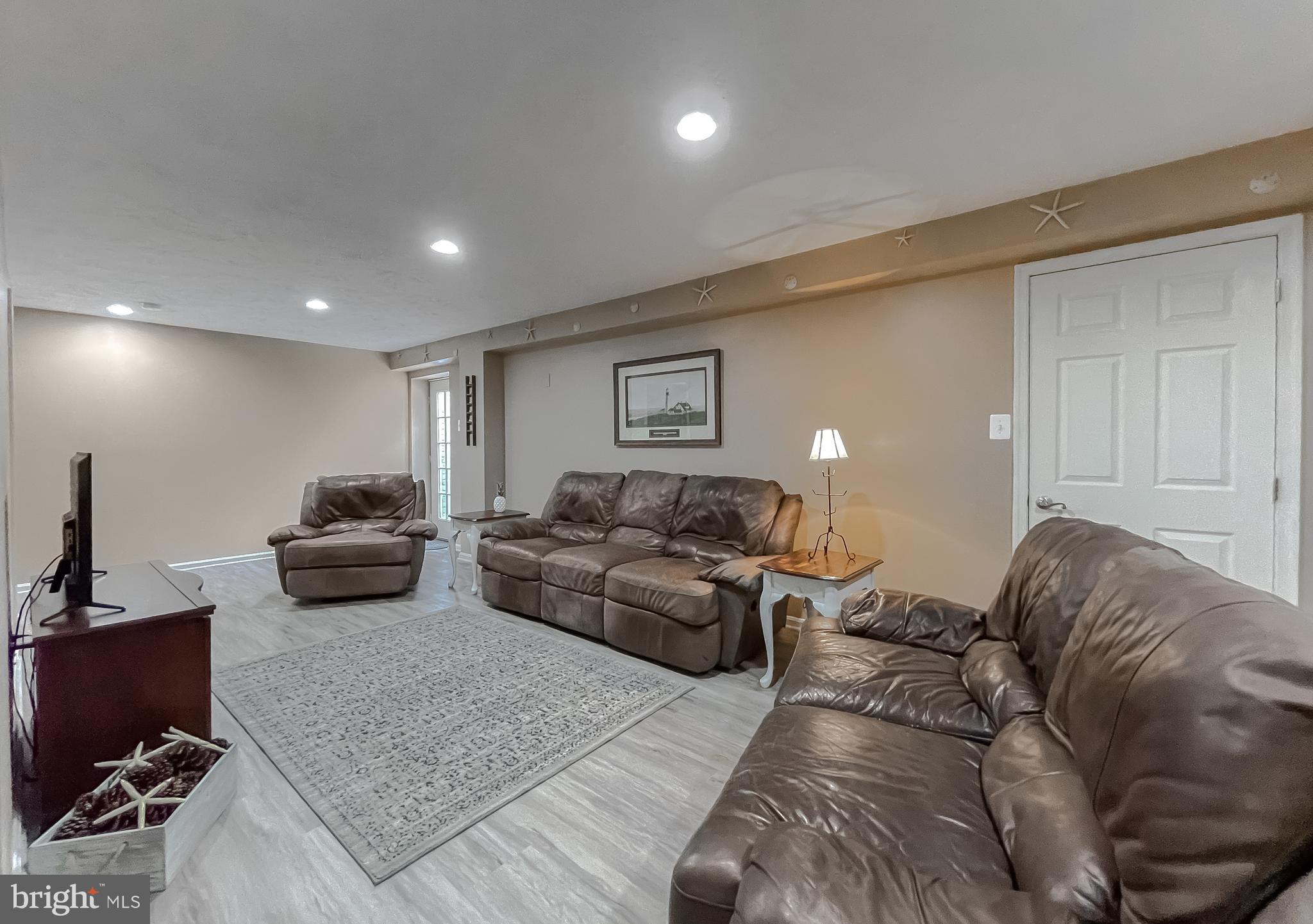 HILLMEADE - Residential