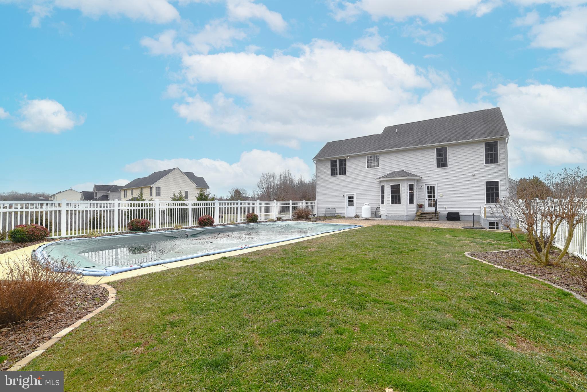 HILLMEADE - Residential