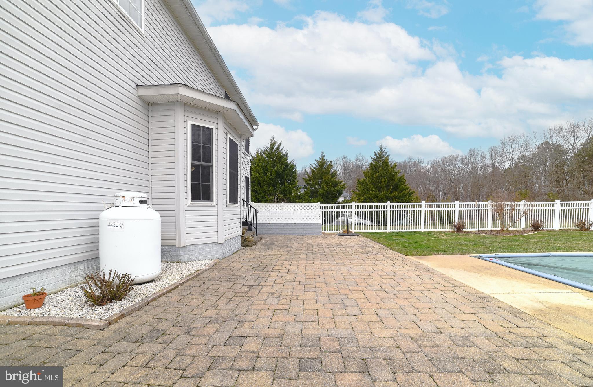 HILLMEADE - Residential