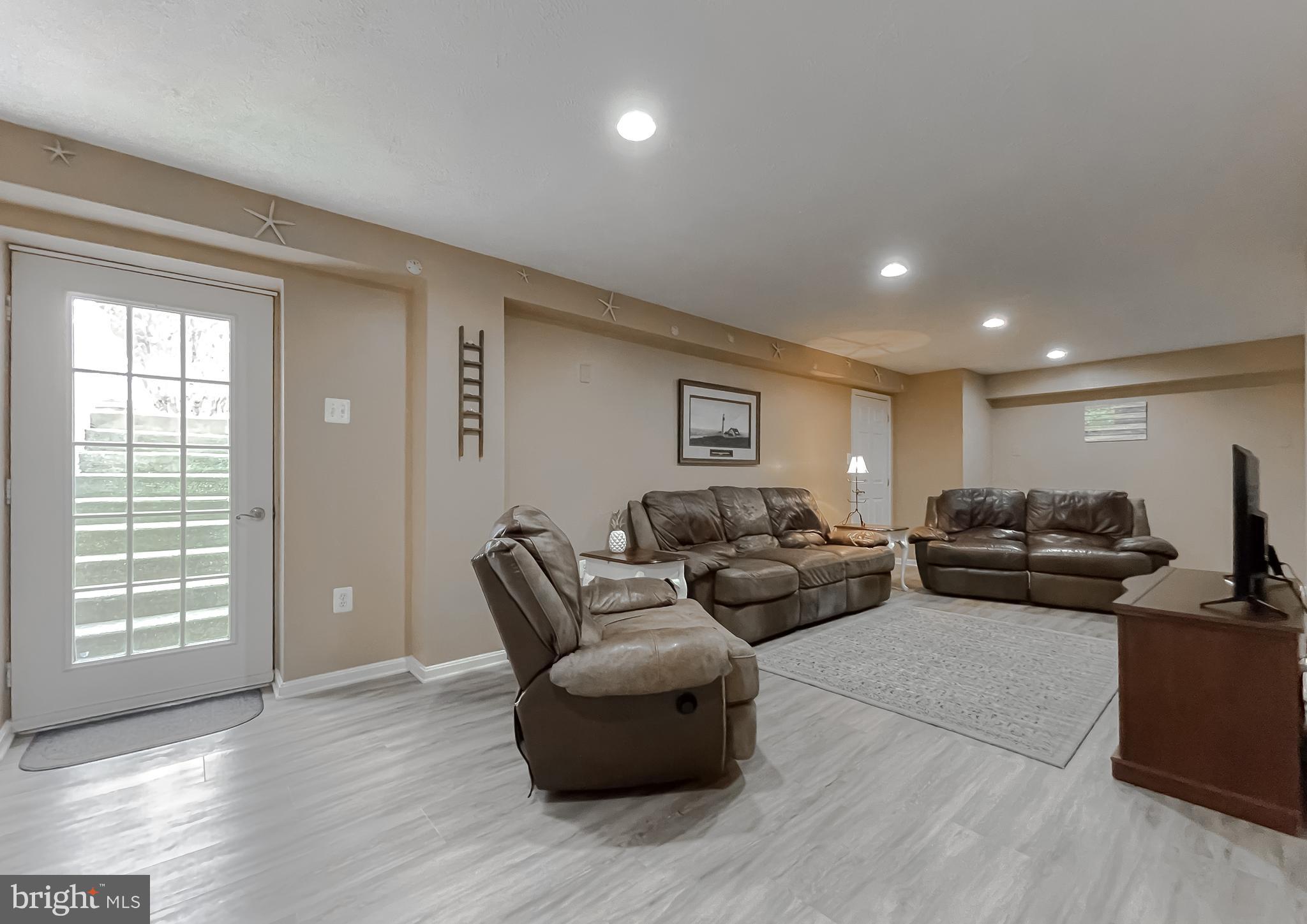 HILLMEADE - Residential