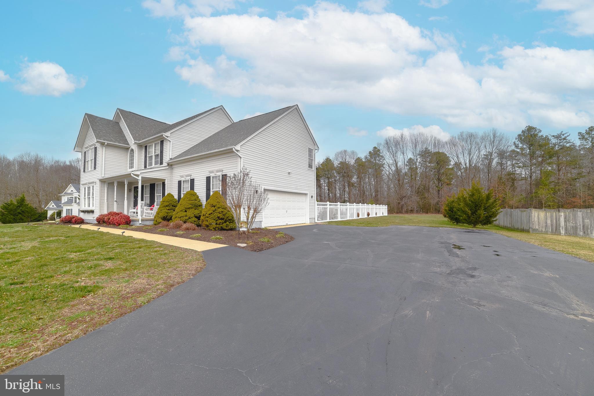 HILLMEADE - Residential