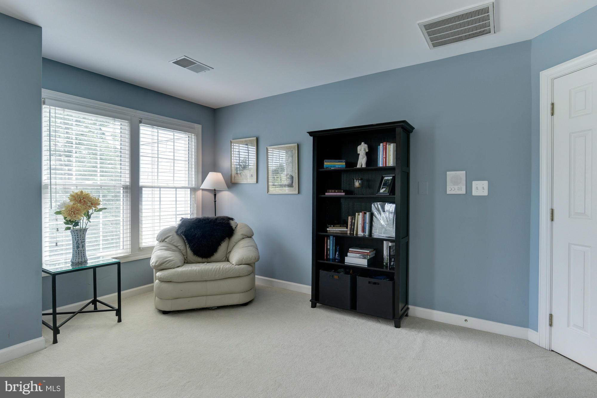 SOUTH RIDING - Residential