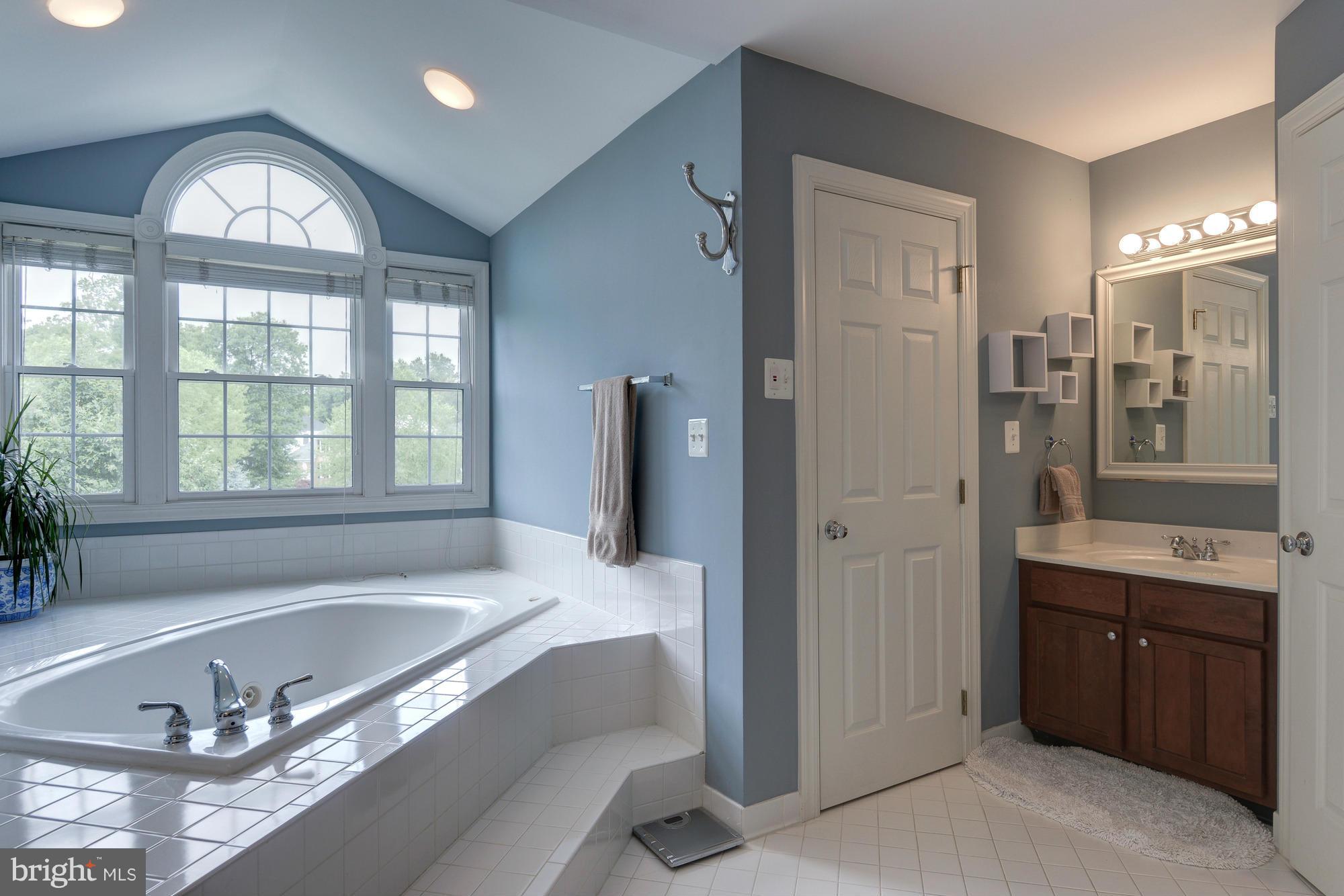 SOUTH RIDING - Residential