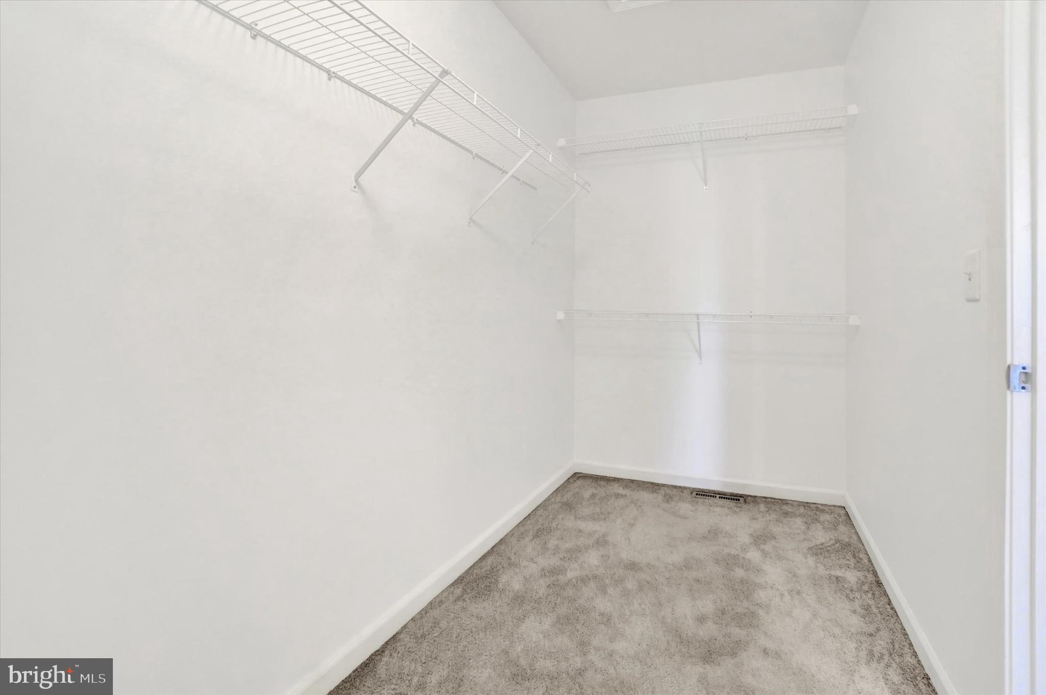 ROCKVILLE ESTATES - Residential