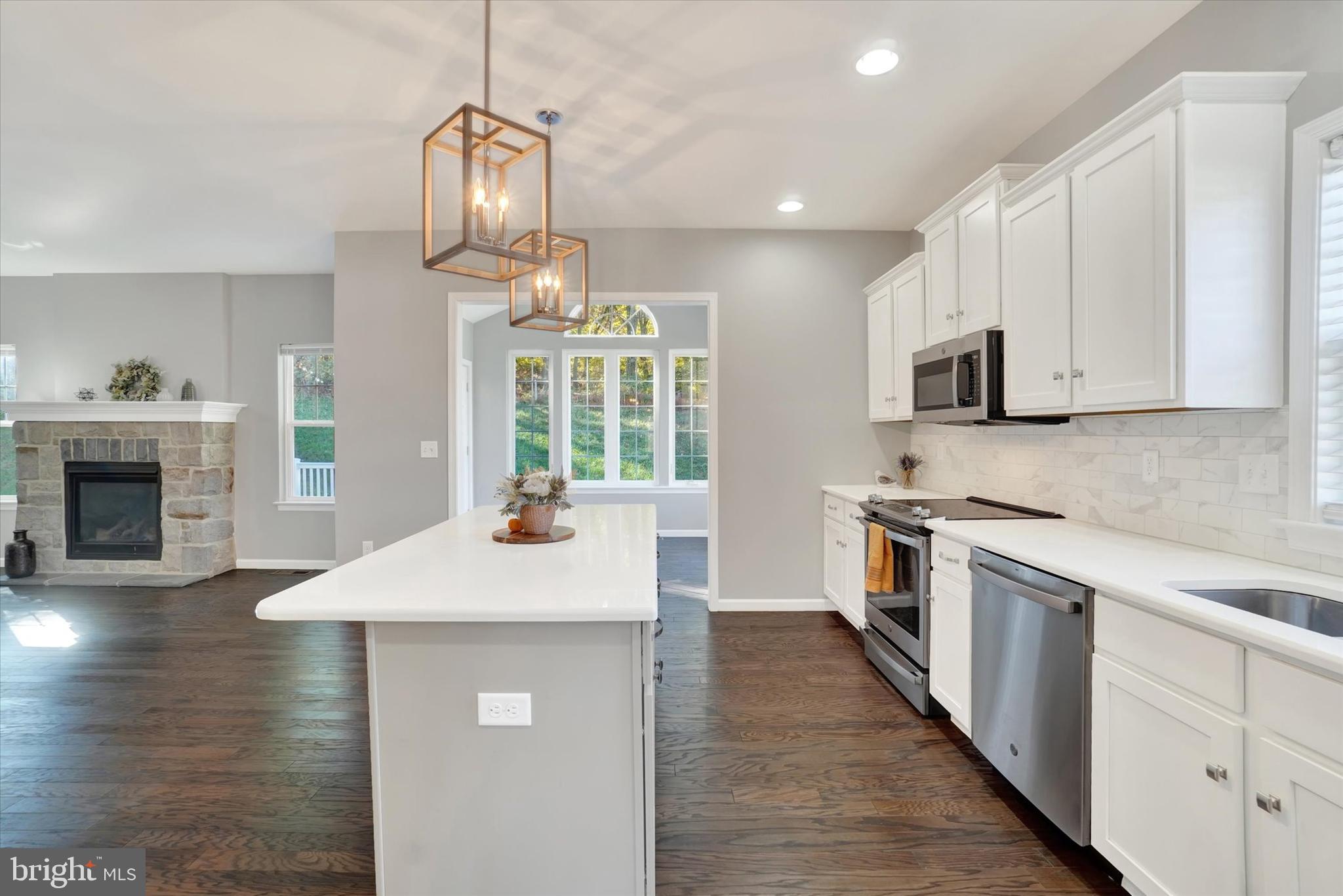 ROCKVILLE ESTATES - Residential