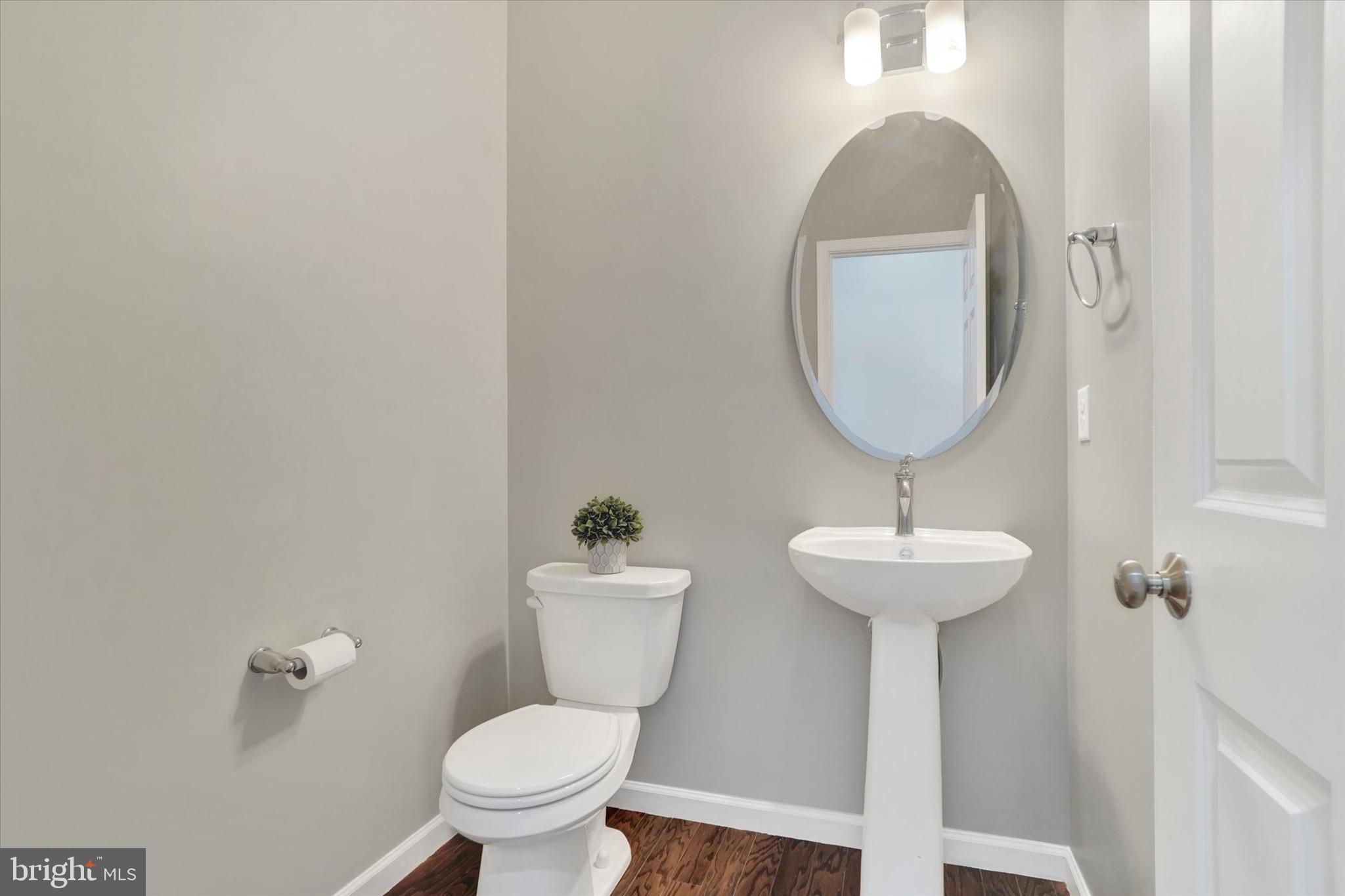 ROCKVILLE ESTATES - Residential