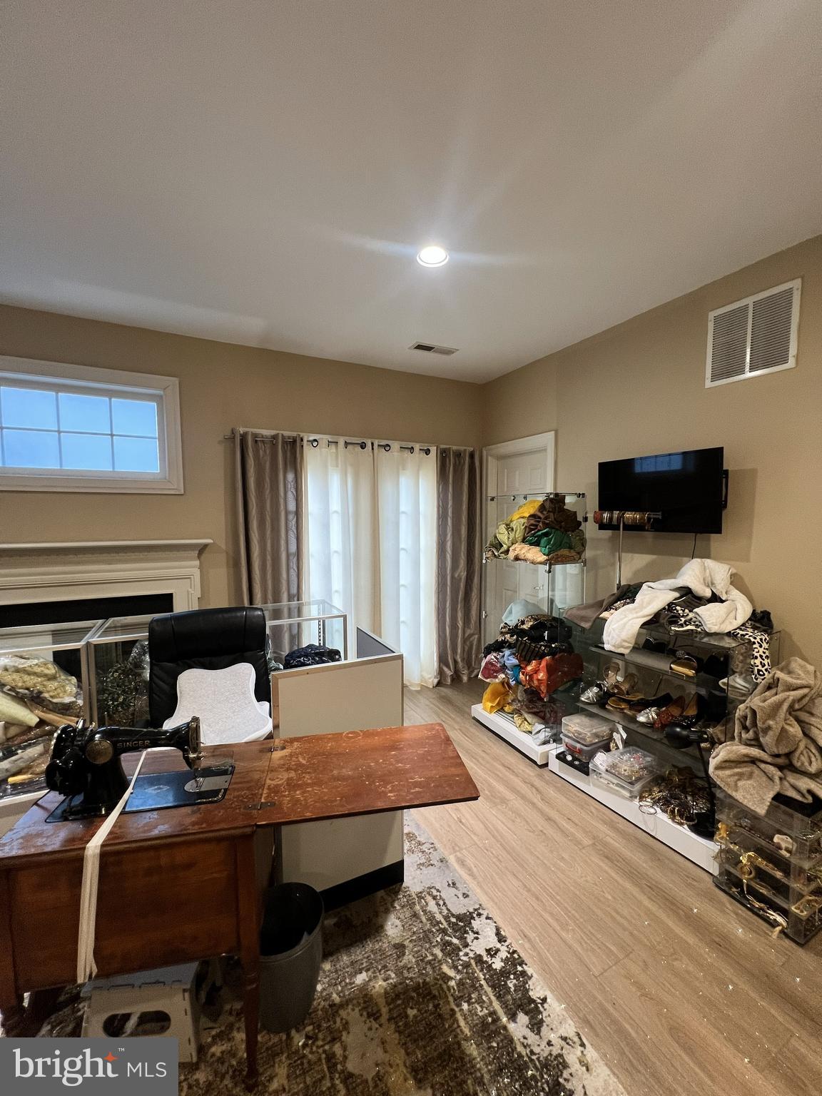 LORTON VALLEY NORTH - Residential Lease