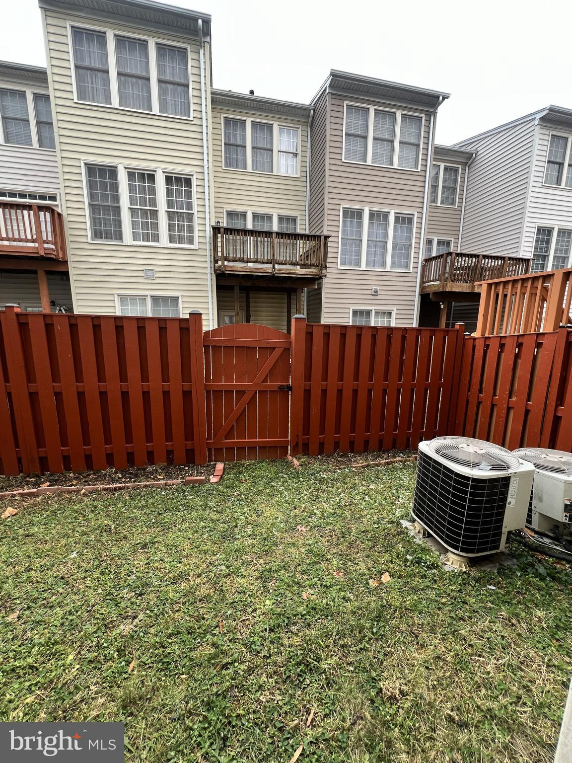 LORTON VALLEY NORTH - Residential Lease