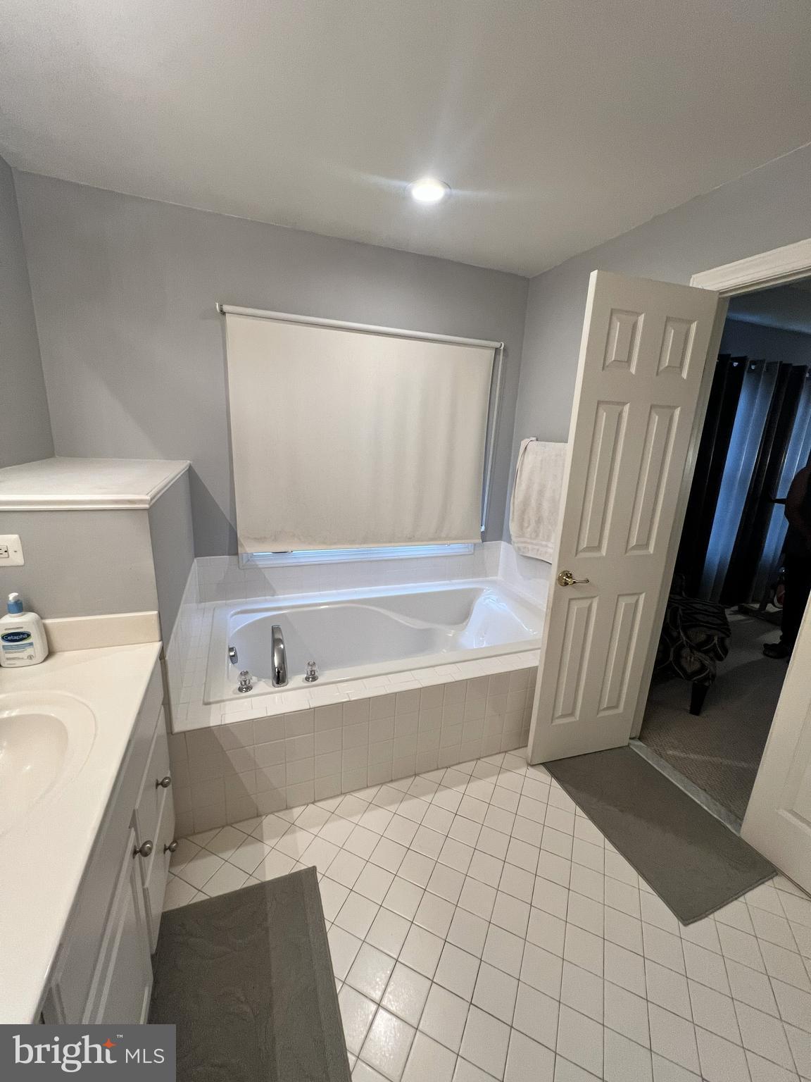 LORTON VALLEY NORTH - Residential Lease