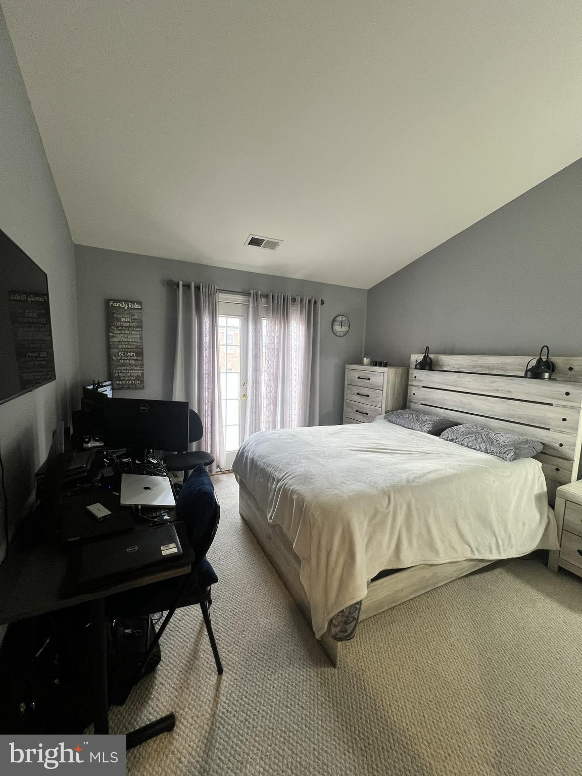 LORTON VALLEY NORTH - Residential Lease