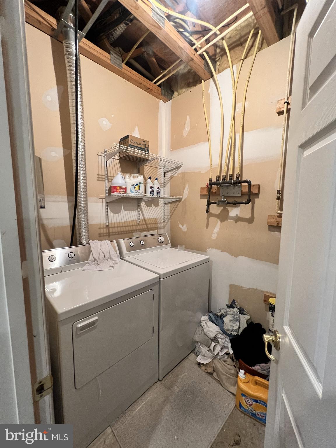 LORTON VALLEY NORTH - Residential Lease