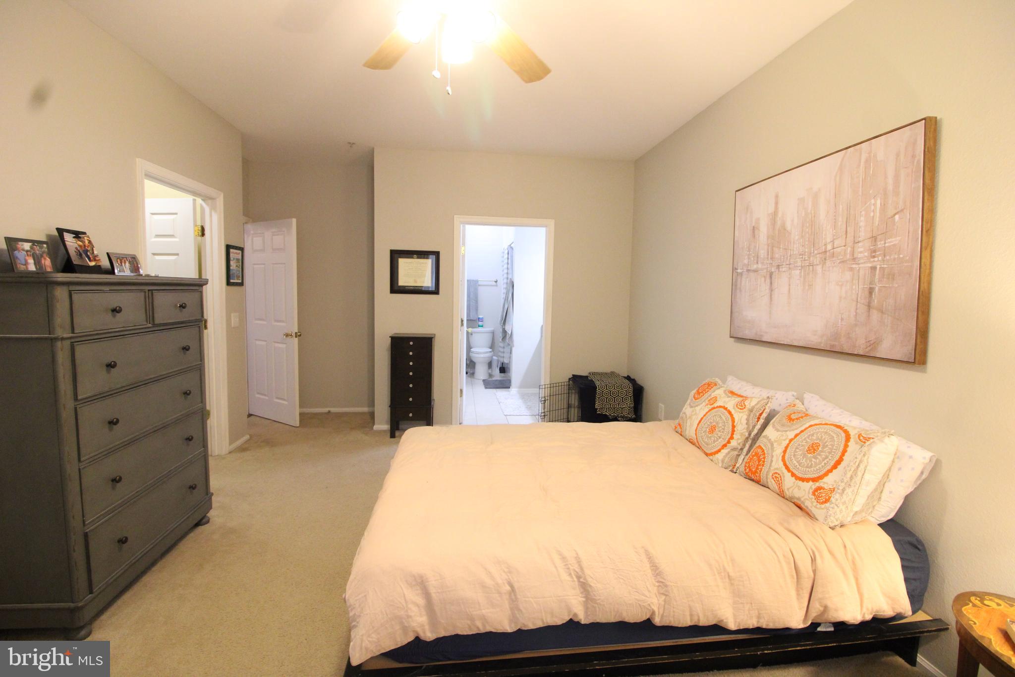 GATES OF MCLEAN - Residential