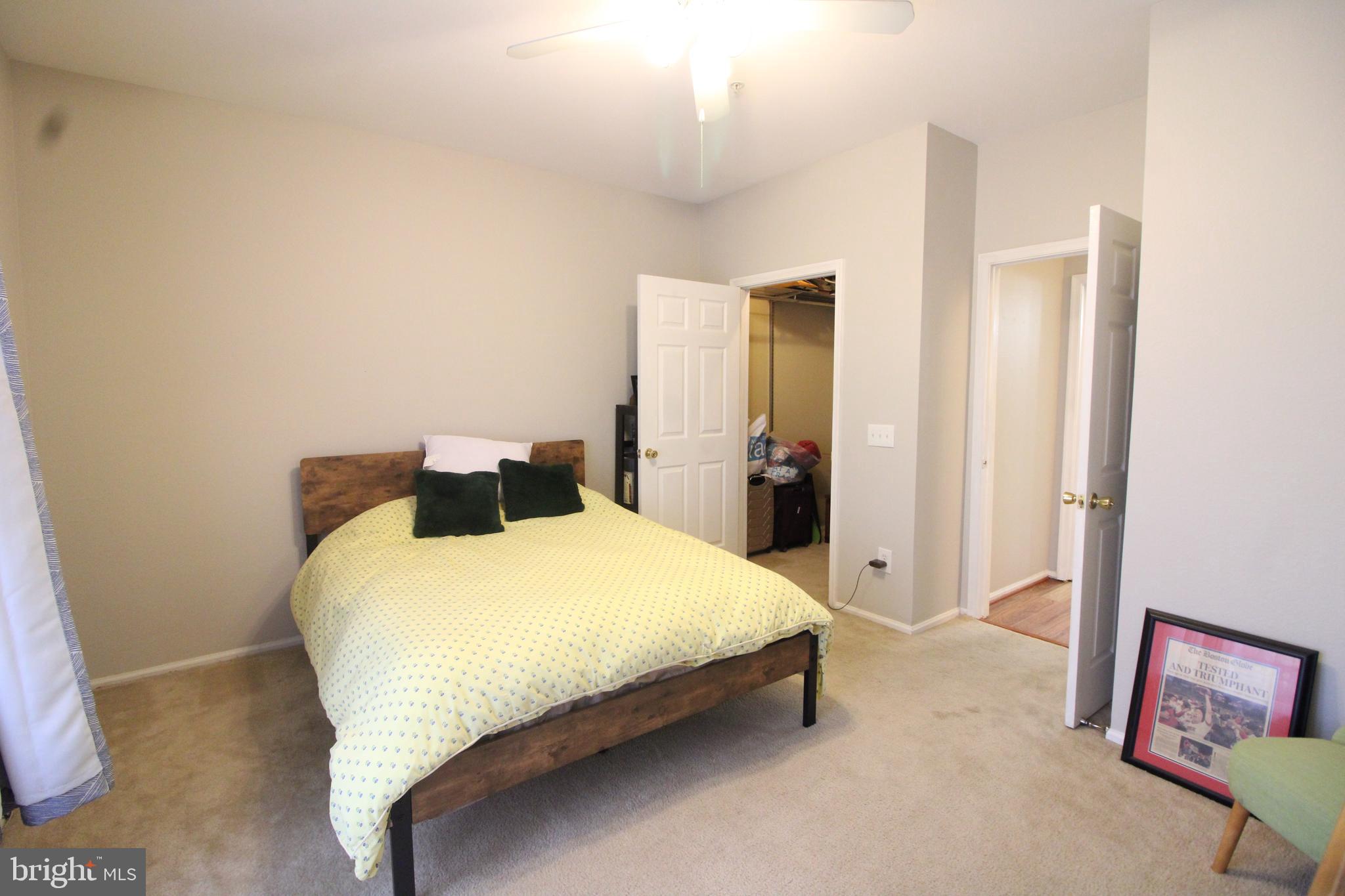 GATES OF MCLEAN - Residential