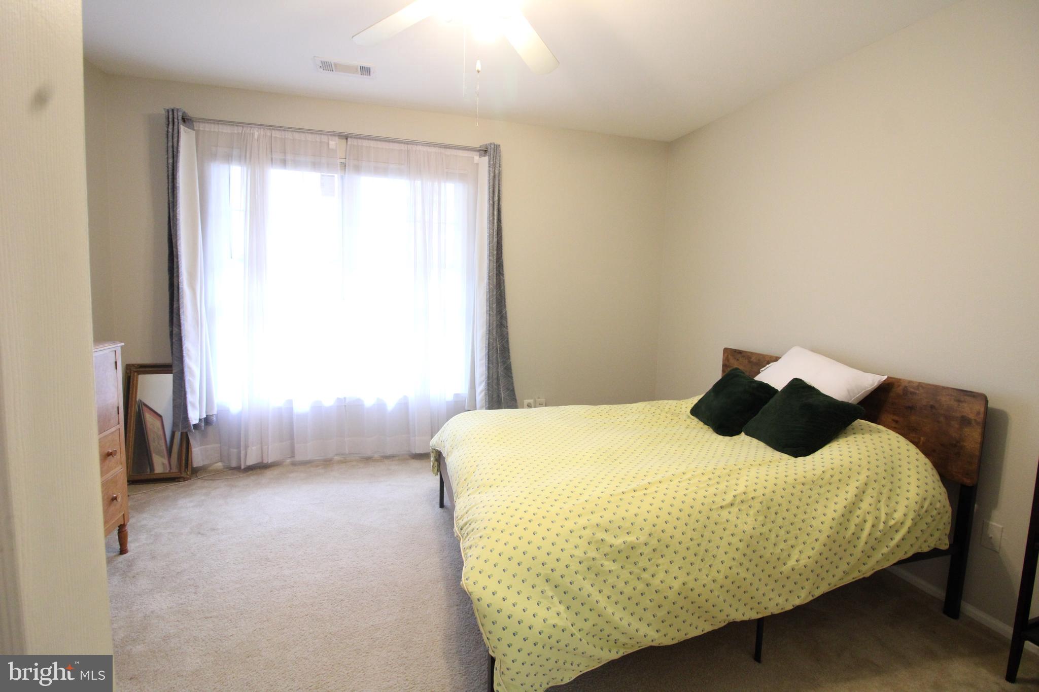 GATES OF MCLEAN - Residential