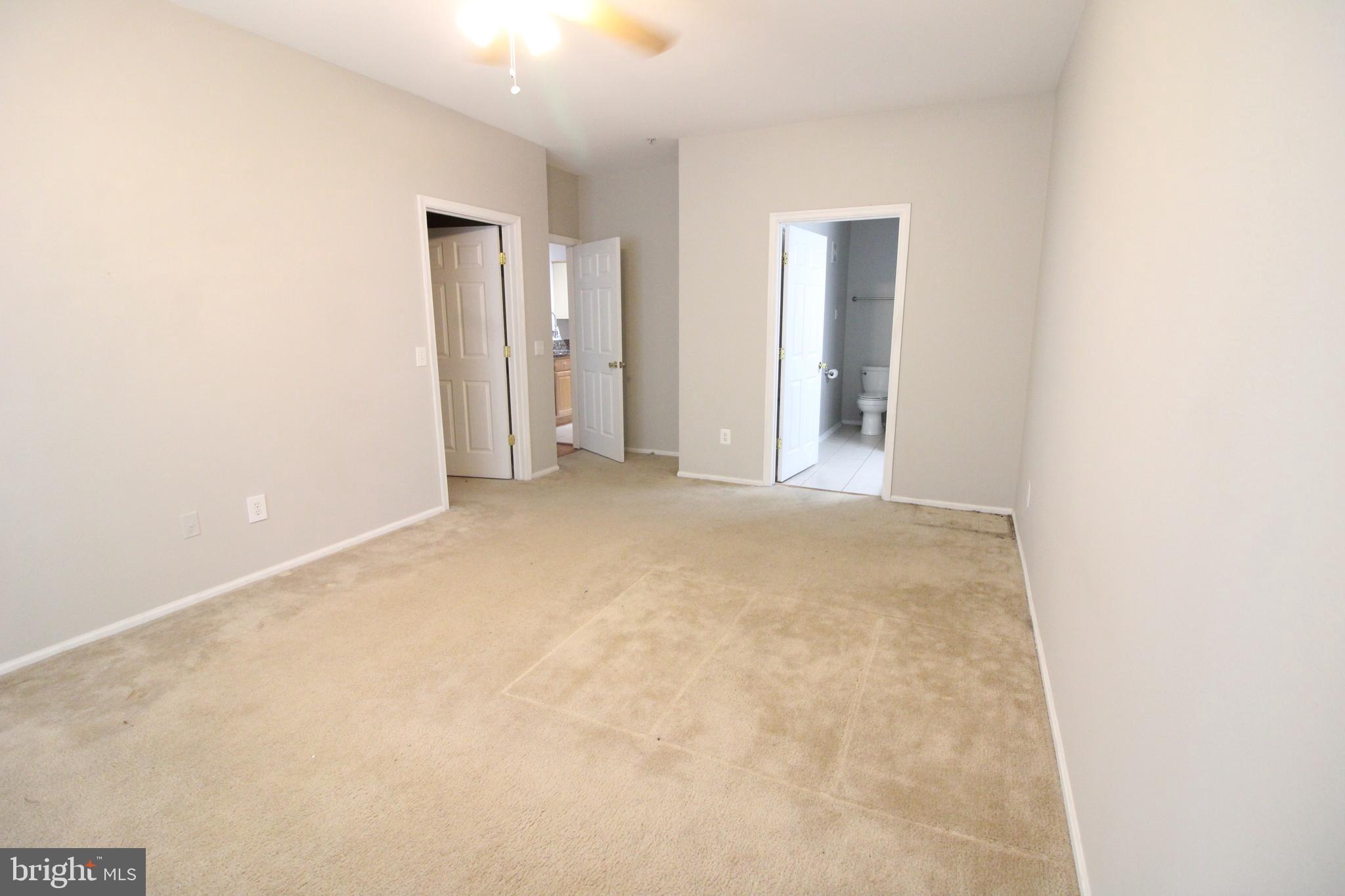 GATES OF MCLEAN - Residential