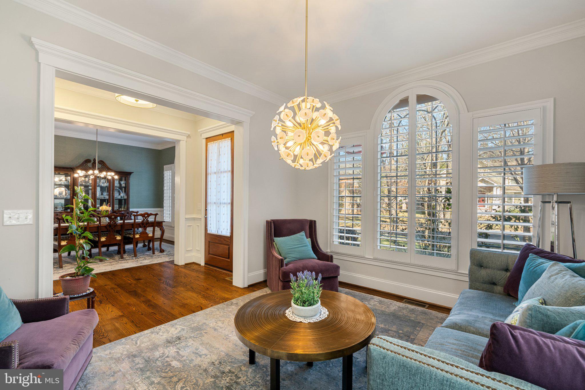 1604 COLONIAL LANE