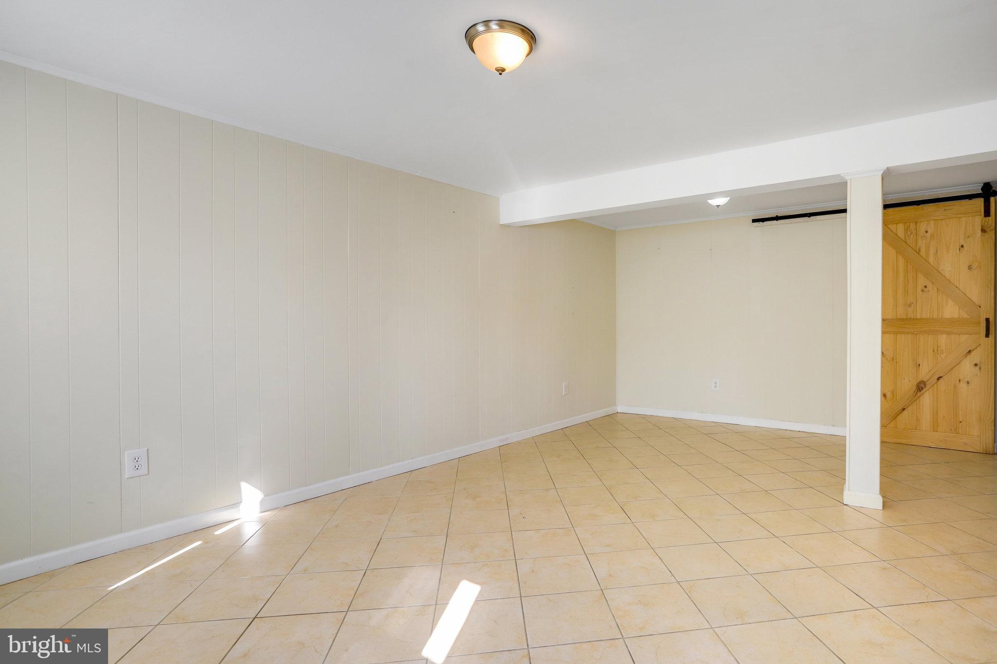 HANSON OAKS - Residential