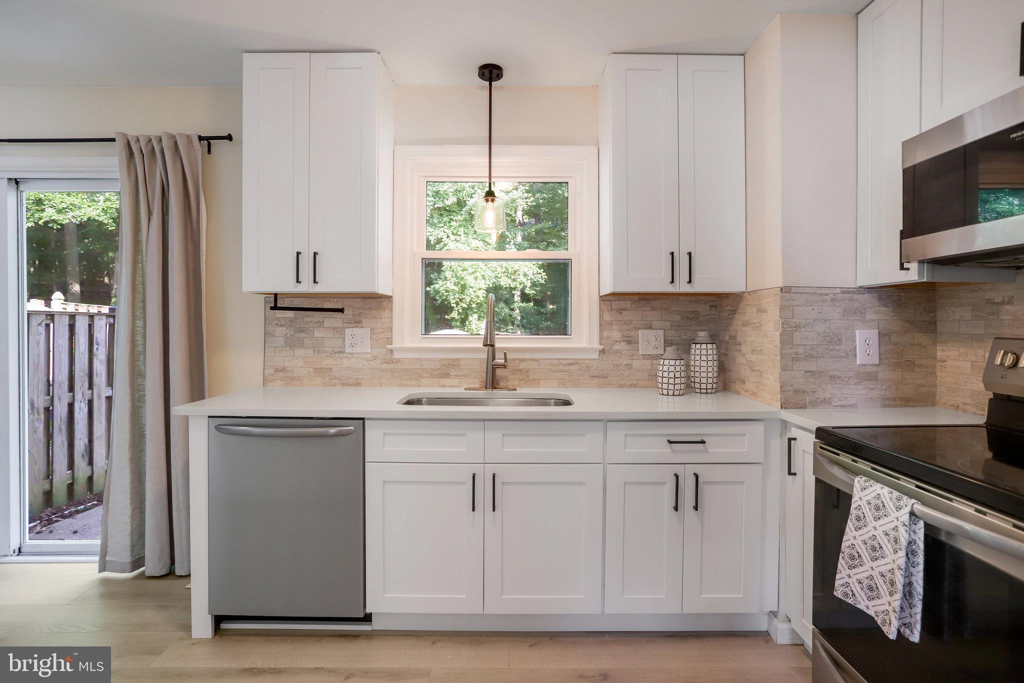 HANSON OAKS - Residential